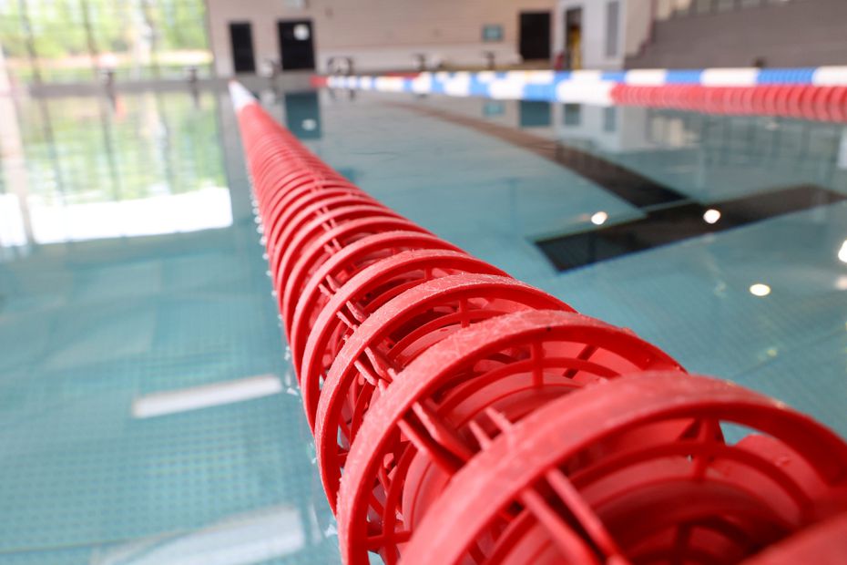 le chauffage coute trop cher la piscine olympique de deauville est fermee pour lhiver