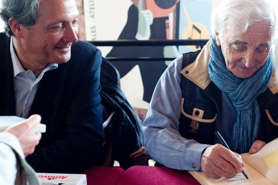 Deauville conserve des souvenirs des passages de Charles Aznavour En 2010 Charles Aznavour avait été invité par le Festival Livres & Musiques de Deauville. © Virginie Meigné - Livres & Musiques Deauville © Virginie Meigné