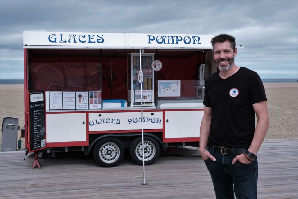 Christophe est aux manettes des Glaces Pompon depuis environ 30 ans.