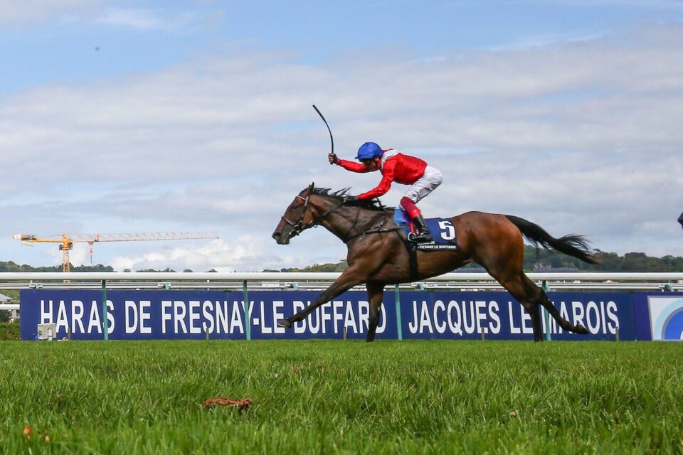 Lanfranco Dettori, vainqueur de sa dernière course sur l'hippodrome de Deauville-La Touques (Calvados).