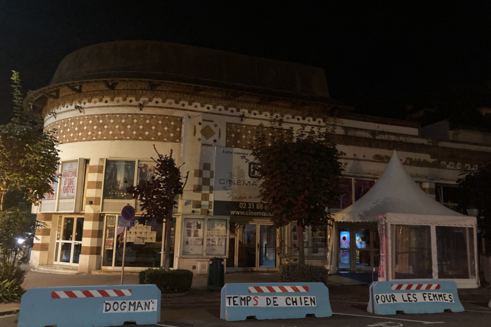 Tapis Rouge Colère Noire