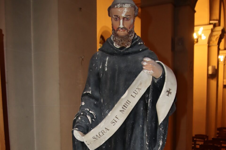 Saint-Benoit.