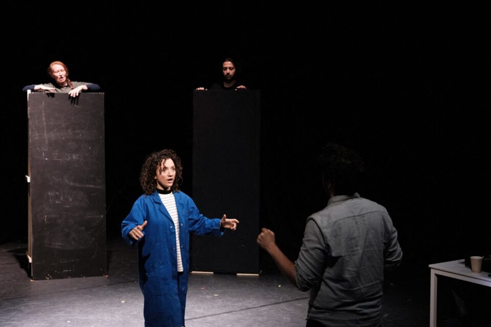 la Compagnie Sans roi est en résidence aux Franciscaines pour travailler son nouveau spectacle Sur la route d'Eden