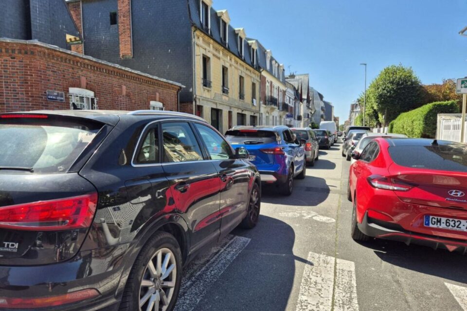 Avce de tels embouteillages, le dépaysement n'est que partiel.