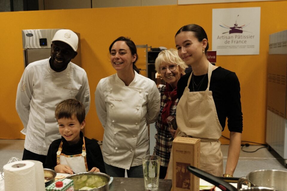 Pour noter les participants, un jury composé notamment de Silax Pâtisserie, Nina Métayer et Mercotte.
