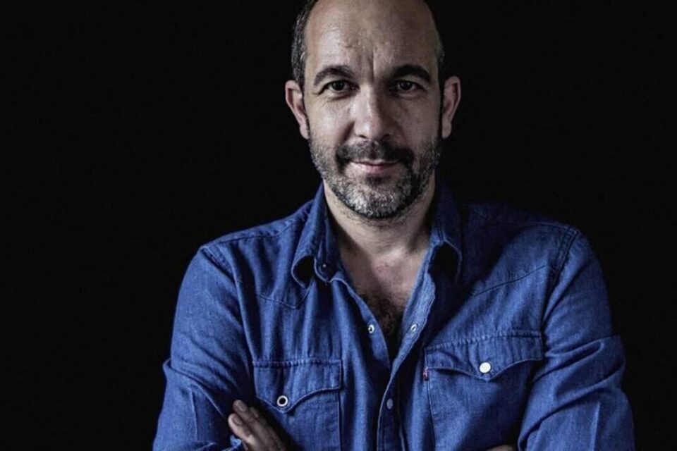 Étienne de Crécy mixera sur l'hippodrome de Clairefontaine le dimanche 9 août 2026.