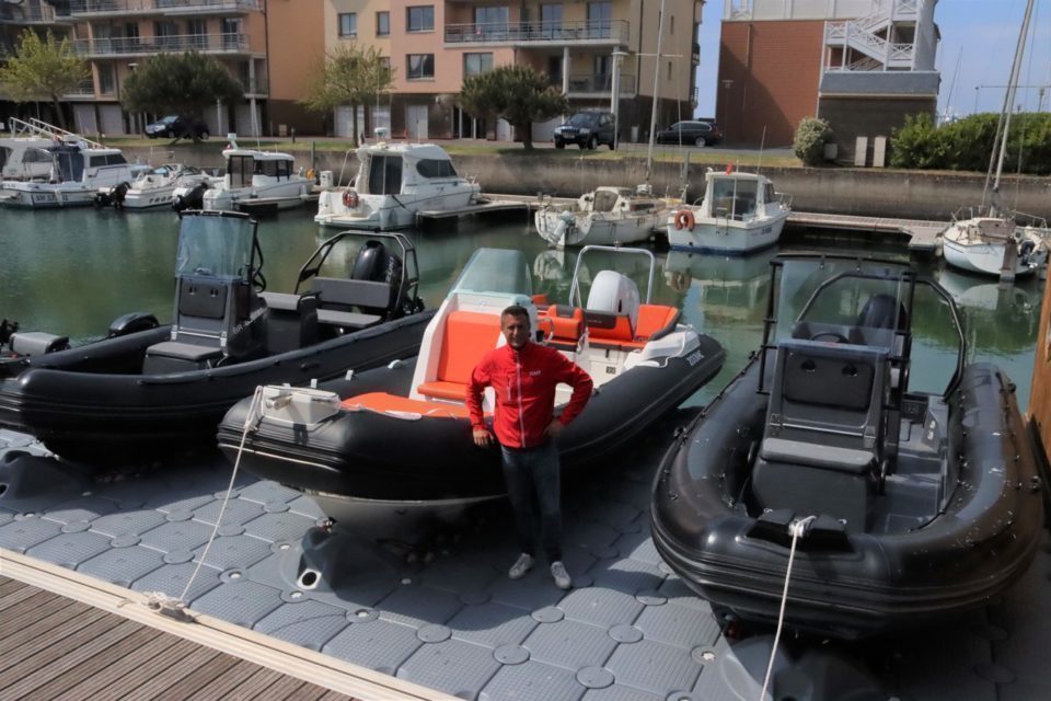 Les zodiacs ne sont accessibles qu'aux détenteurs du permis bateau.