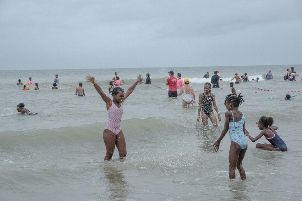 Près de 5 000 enfants et accompagnateurs venus de toute l'Île-de-France sont attendus à Deauville pour la traditionnelle Journée des oubliés des vacances du Secours Populaire.
