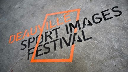 La 2e édition du Deauville Sport Images Festival est organisée du 6 juin au 6 septembre 2026. (LOU BENOIST / AFP)